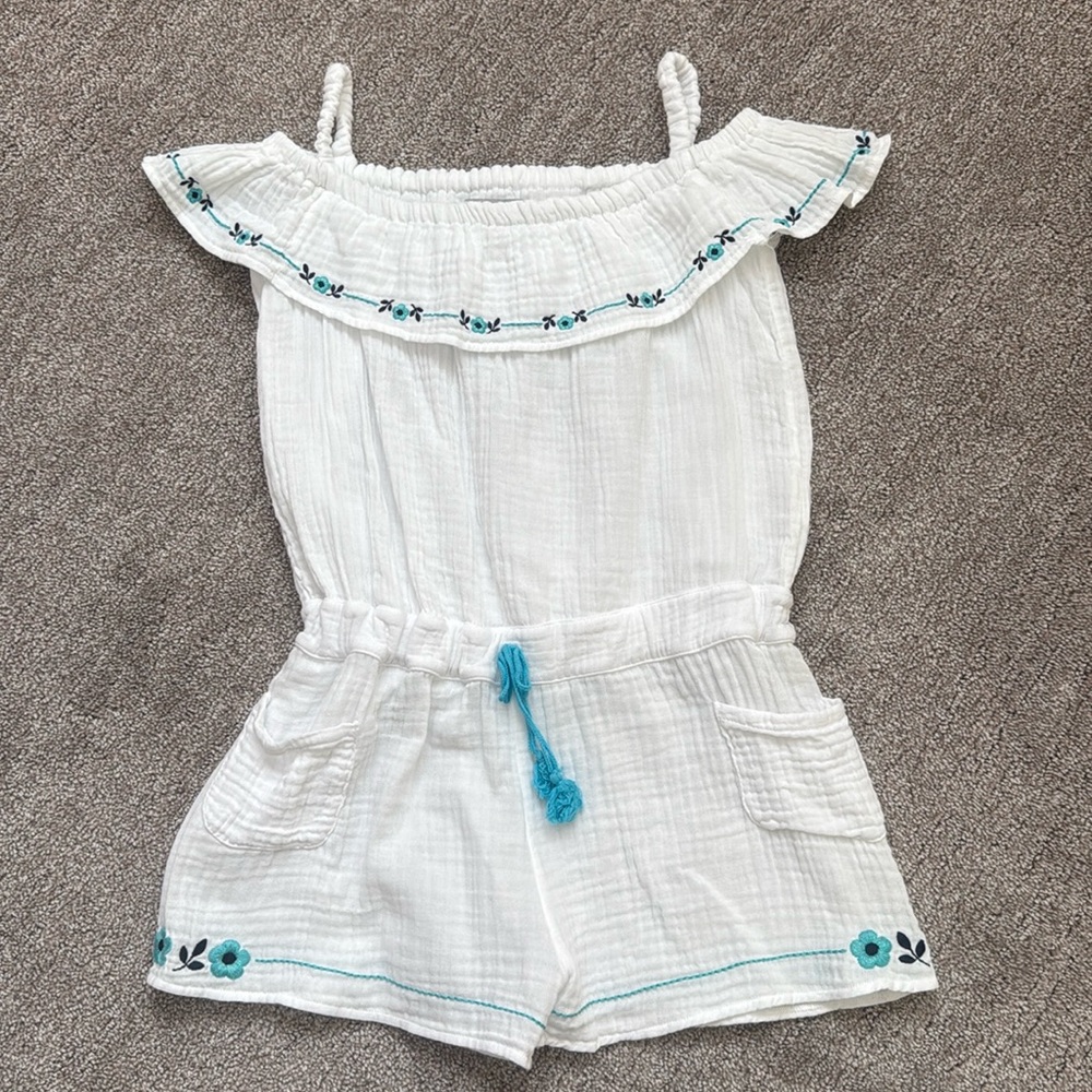 Romper, size 8, cotton, excellent condition. Made in Portugal.